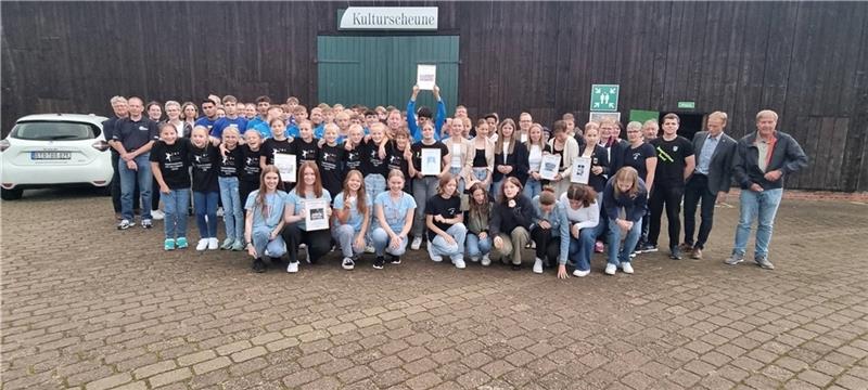 Drochtersen ehrt erfolgreiche Athleten – auch zwei Weltmeisterinnen Für herausragende Leistungen wurden rund 90 erfolgreiche Athleten und Athletinnen ausgezeichnet.