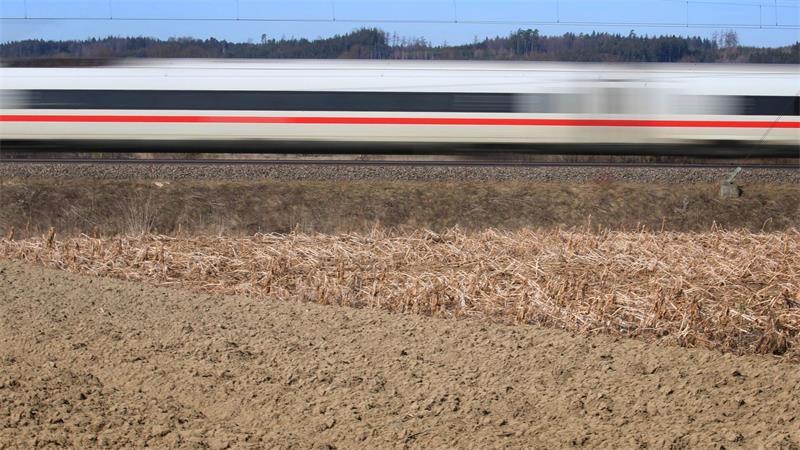Vor diesen großen Aufgaben steht der neue Verkehrsminister Für neue Strecken fehlt Geld. (Archivfoto)