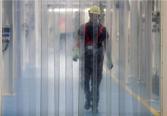 Für rund 580.000 Beschäftigte in der deutschen Chemie- und Pharmaindustrie gibt es zunächst nur einen Teilabschluss.