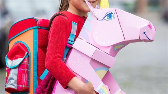 Für rund 890.000 Schülerinnen und Schüler an den allgemeinbildenden Schulen beginnt nach den Sommerferien wieder der Unterricht. Am kommenden Samstag werden rund 80.000 Kinder neu eingeschult. (Symbolbild)