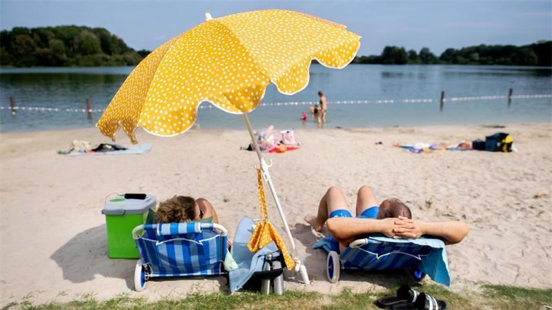 Für ungetrübten Badespaß wird die Wasserqualität an offiziellen Badestellen regelmäßig getestet. (Symbolbild)