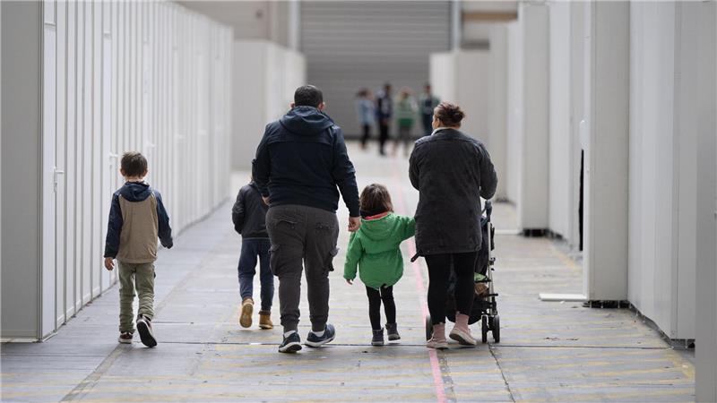 Familie und Staatsbürgerschaft: Koalition will Verschärfung Für viele Kriegsflüchtlinge soll es nun schwerer werden, Angehörige zu sich zu holen. (Archivbild)