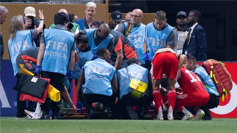 Fußball-Nationalspieler Jamal Musiala musste minutenlang behandelt werden.