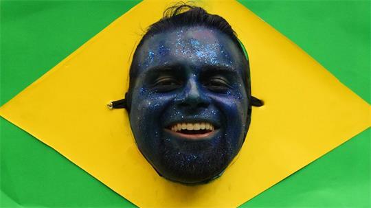 Fußball-WM - ein brasilianischer Fan feiert