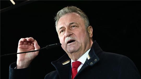 GDL-Vorsitzender Claus Weselsky bei der Kundgebung in Stuttgart.