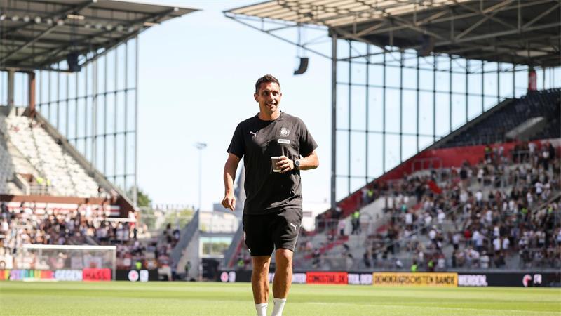 Gab sein Zweitliga-Debüt für den FC St. Pauli: Trainer Marcel Rapp. 