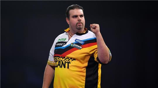 Gabriel Clemens jubelt in Satz eins.