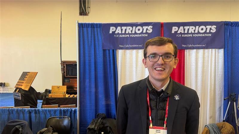 Trump-Fans machen Front gegen Selenskyj und Europa Gabriel Durand ist aus Frankreich in die USA gereist, um bei der Konferenz dabei sein zu können.