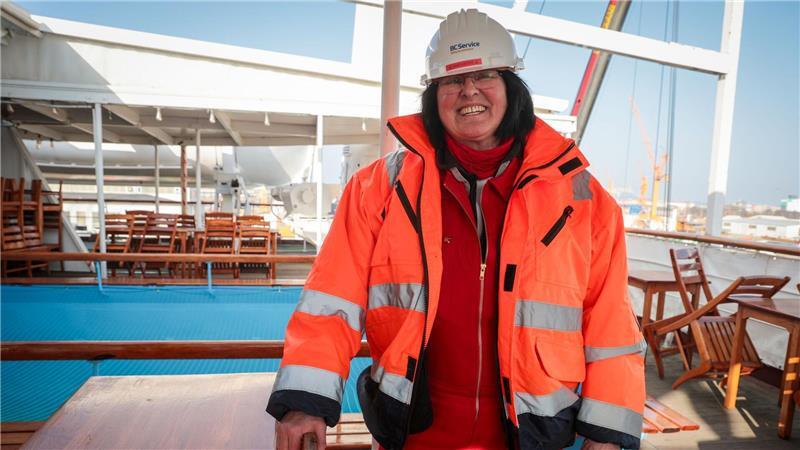 Gaby Liedtke träumte davon, als Crewmitglied auf dem Pooldeck zu sitzen. 