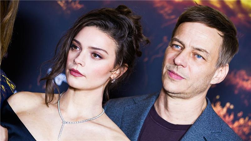 „Game of Thrones“-Star schwärmt von Lüneburger Heide „Game of Thrones“-Star Tom Wlaschiha fand großen Gefallen an der Lüneburger Heide, wo er mit Harriet Herbig-Matten die ARD-Serie „Schwarzes Gold“ drehte. (Archivbild)