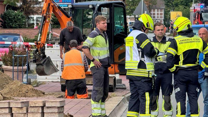 Gasleck in der Jorker Ortsmitte.