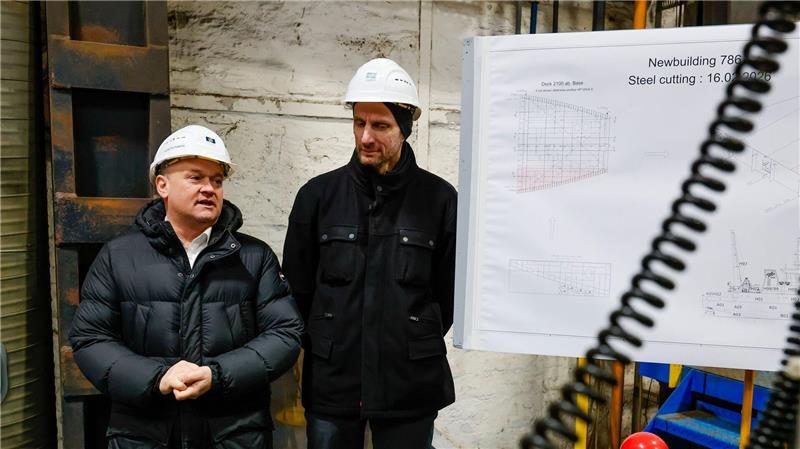 Gebaut wird die seegängige Plattform im Auftrag des DLR.