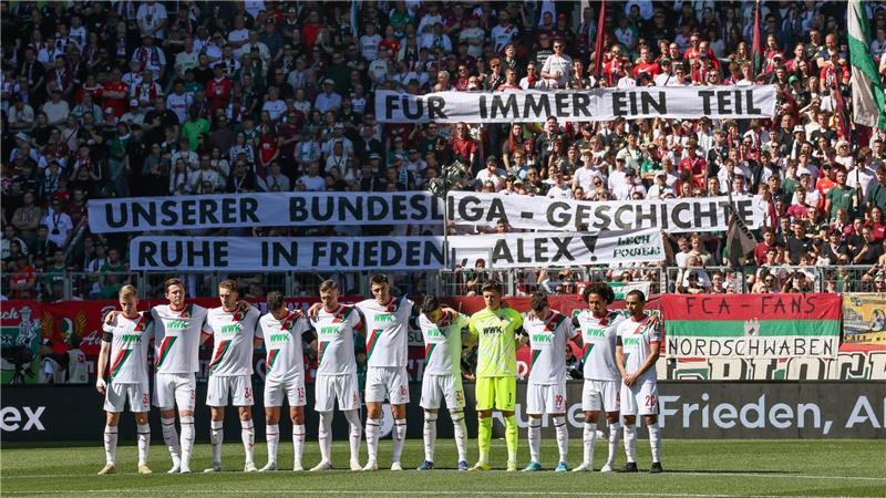 Gedenken an den früheren Augsburger Keeper Alexander Manninger.