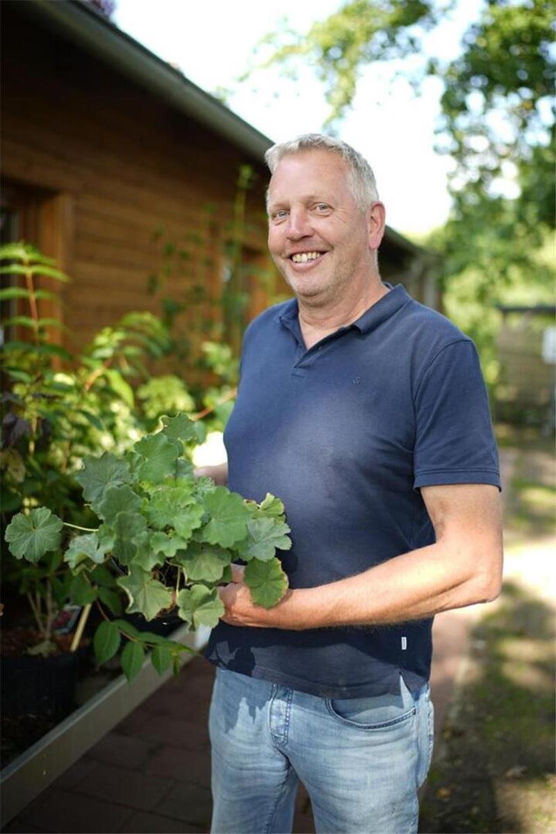 Geflügelhalter Jörg Schwerdts aus Cappel möchte bei "Bauer sucht Frau" die Liebe finden.