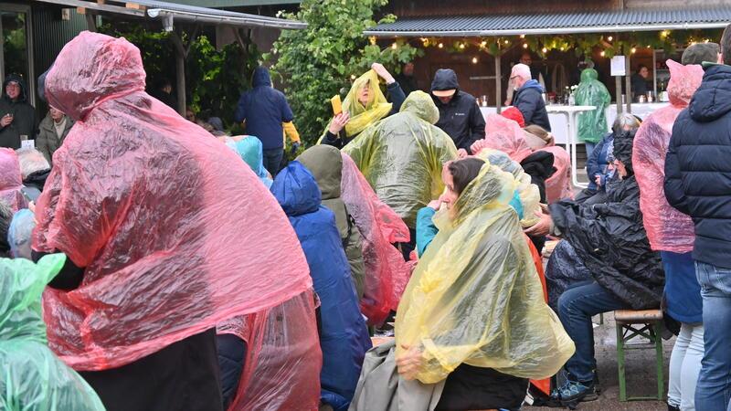 Gegen 20 Uhr schüttete es plötzlich wie aus Eimern.