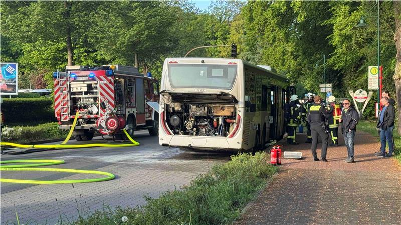 Gegen 7 Uhr am Montagmorgen geriet ein Linienbus in Brand.