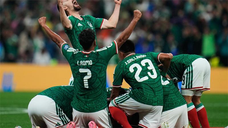 Kracher im Azteca: England-Furcht nicht nur vor dünner Luft Gegen Ecuador (2:0) zeigten die Mexikaner eine beeindruckende Leistung.