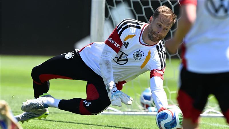 Kimmichs deutliche Kapitänsansage im Neuer-Hype der Fans Gegen Finnland wird der zur Nummer zwei zurückgestufte Oliver Baumann im Tor stehen.