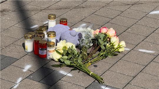Gegen den 18 Jahre alten Autofahrer ist nach dem tödlichen Streit Haftbefehl erlassen worden. 