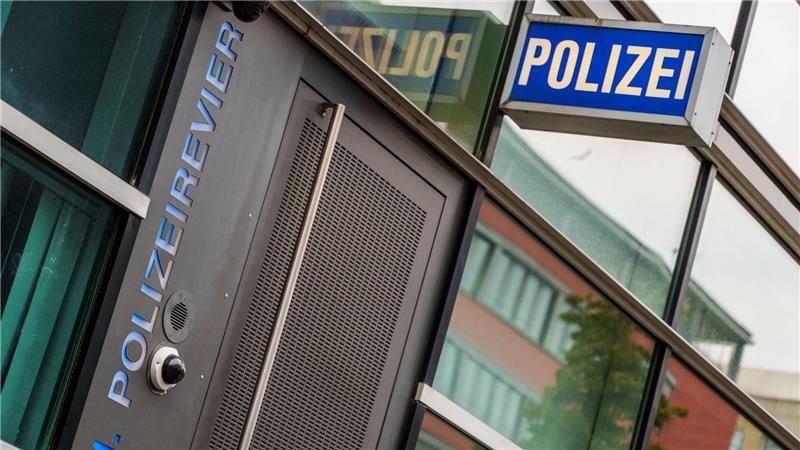 Gewalt bei Festnahmen - Ermittlungen gegen Polizisten Gegen die Beamten laufen Disziplinarverfahren.