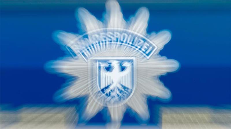 Gegen die Jugendlichen wird wegen illegalen Waffenbesitzes ermittelt. (Symbolbild)