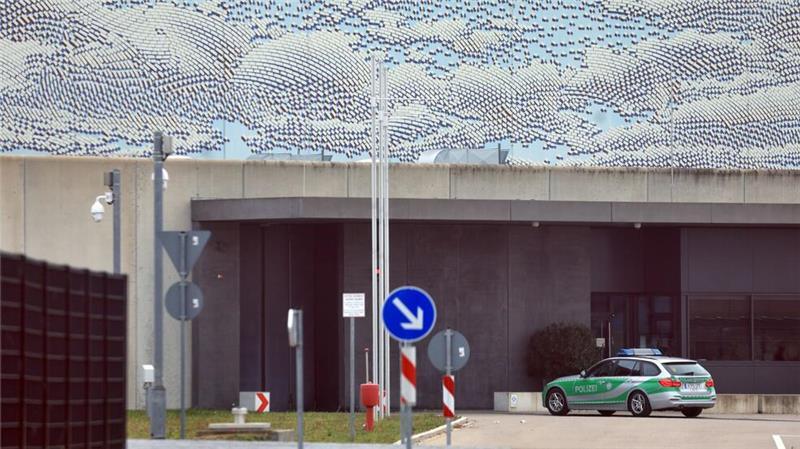 Gewaltvorwürfe in Augsburger JVA - Betretungsverbote Gegen mehrere Mitarbeiter wurde ein Betretungsverbot verhängt.
