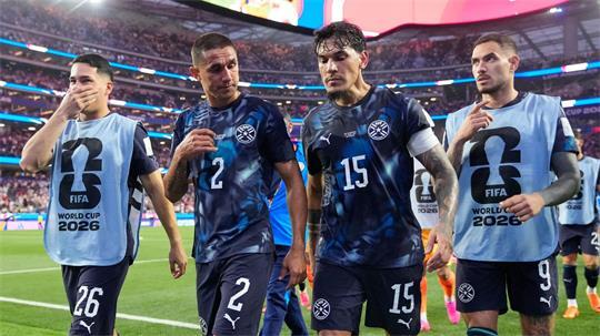 Geht bei Paraguay voran: Kapitän Gustavo Gómez (2.v.r.)