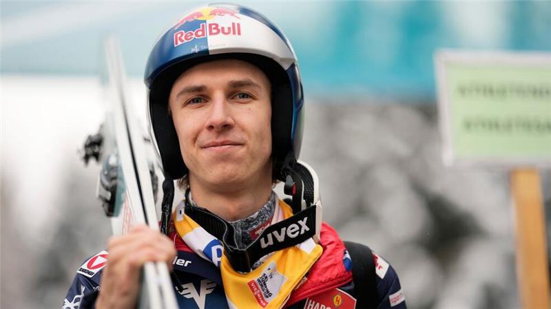 Drei Österreicher, ein Goldadler: Wer gewinnt die Tournee? Geht es locker an: Daniel Tschofenig.