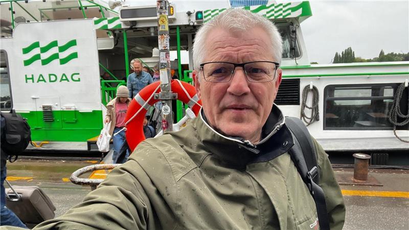 Von Buxtehude nach Hamburg: Als Pendler unterwegs im Baustellenchaos Gelandet an den Landungsbrücken.