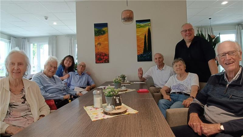 Nach Insolvenzen: Fünf Jahre Wohnpark Fredenbeck mit Höhen und Tiefen Gemeinsam Mittag essen im Bistro - das können nicht nur Bewohner des Wohnparks. Auch für die Öffentlichkeit ist das Bistro zugänglich.