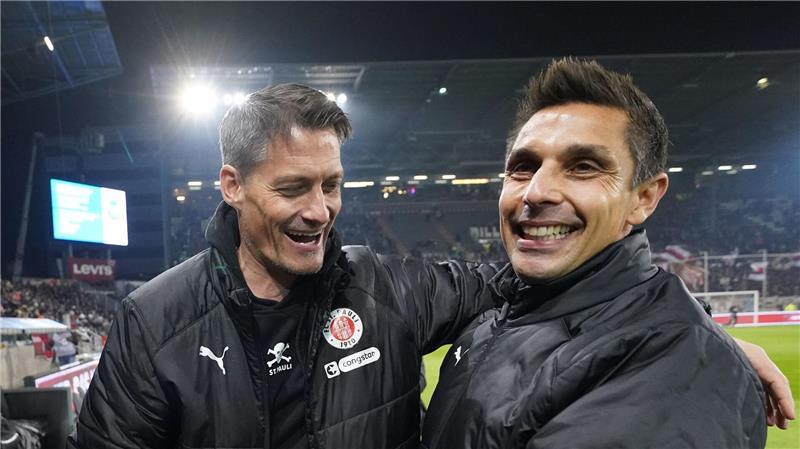 Gemeinsame Vergangenheit: St. Paulis Trainer Alexander Blessin (l) und Kiels Trainer Marcel Rapp