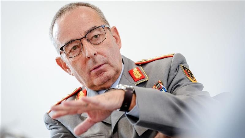 Generalinspekteur: Müssen „Drohnen gegen Drohnen einsetzen“ Generalinspekteur Carsten Breuer