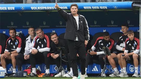 Genießt hohes Ansehen im Verein und in der Mannschaft: HSV-Trainer Merlin Polzin. 
