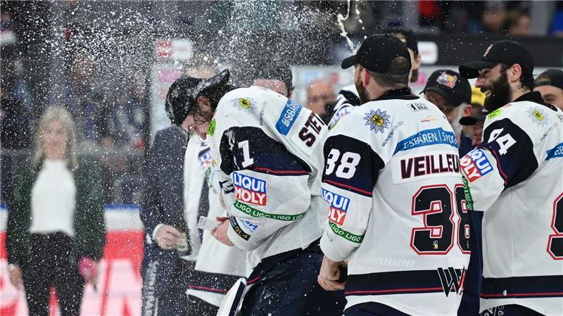 Genoss die Sekt- und Bierdusche: Jonas Stettmer