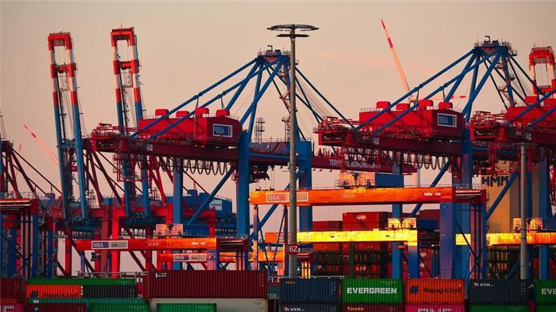 OECD senkt Konjunkturprognose für Deutschland Geopolitische Unsicherheiten belasten die Weltwirtschaft. (Archivbild)