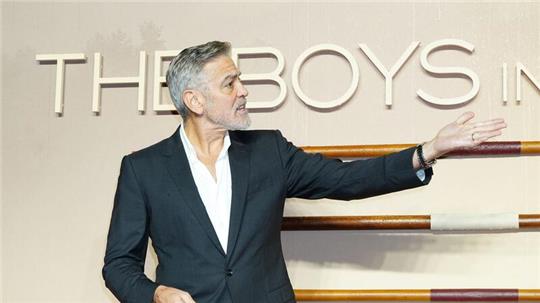 George Clooney hat bei dem Film „The Boys in the Boat“ Regie geführt.