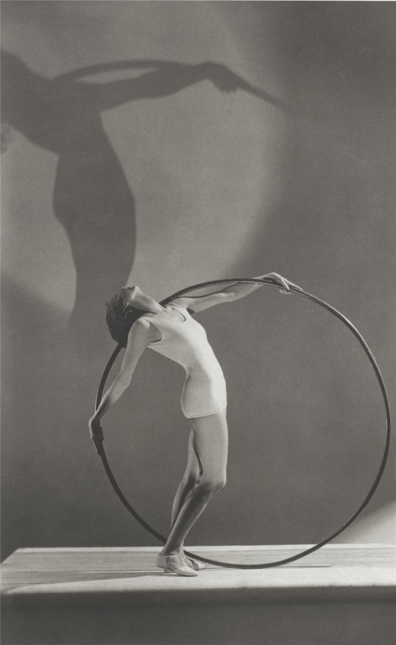 George Hoyningen-Huené: Bathing Fashion . Paris 1930, Silbergelatine. Haus der Photographie/Sammlung F.C. Gundlach. Foto Horst; Estate George Hoyningen-Huené