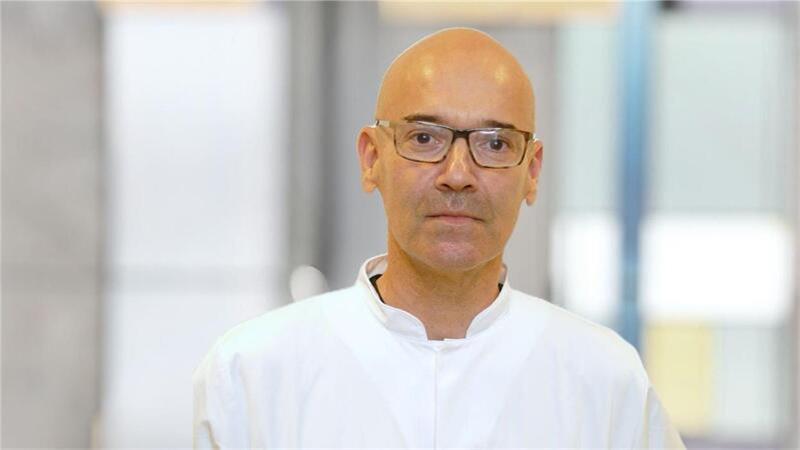 Gut zu wissen: Herzkrankheiten sind kein Todesurteil fürs Sexleben Georgios Sinos, Chefarzt der Kardiologie an der Helios Klinik in Cuxhaven. Foto: Helios Klinik Cuxhaven