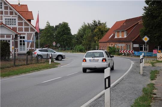 Geplant: eine Schüler-Ampel ist auf der L130 in Nottensdorf - auf der Höhe des Bliedersdorfer Weg in die L130.