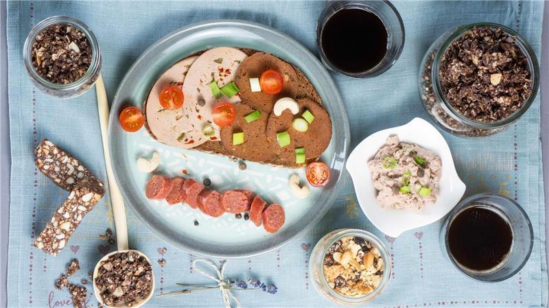 Gerade in Fertigprodukten ist häufig eine Menge Zucker versteckt. (Symbolbild)