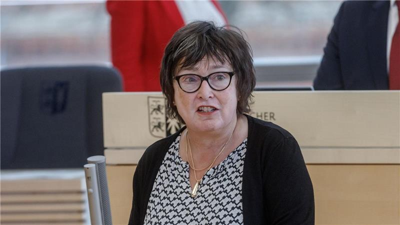 Wohlfahrtsverbände warnen vor Kürzungen beim EU-Sozialfonds Gerade in Zeiten multipler Krisen dürfe sich die EU nicht aus ihrer Verantwortung zurückziehen, sagte Eka von Kalben. (Archivbild)