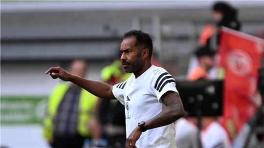 Gerät unter Druck: Düsseldorfs Trainer Daniel Thioune.