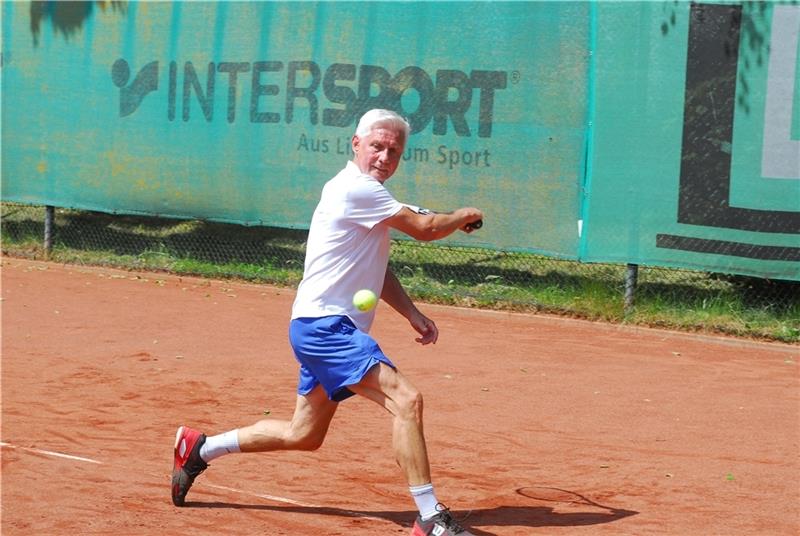 Gerd Pasterkamp spielte ein gutes Match und war nahe dran am Sieg im Einzel gegen Berlin. Am Ende fehlte etwas die Souveränität. Foto Schnackenberg