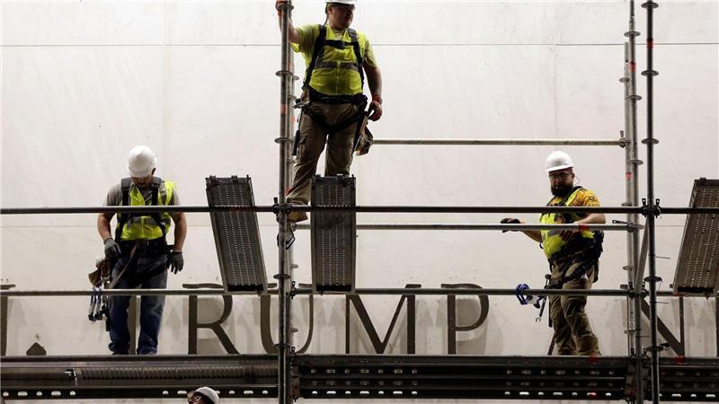 Gerichtsbeschluss: Kennedy Center muss „Trump“ vom Gebäude entfernen