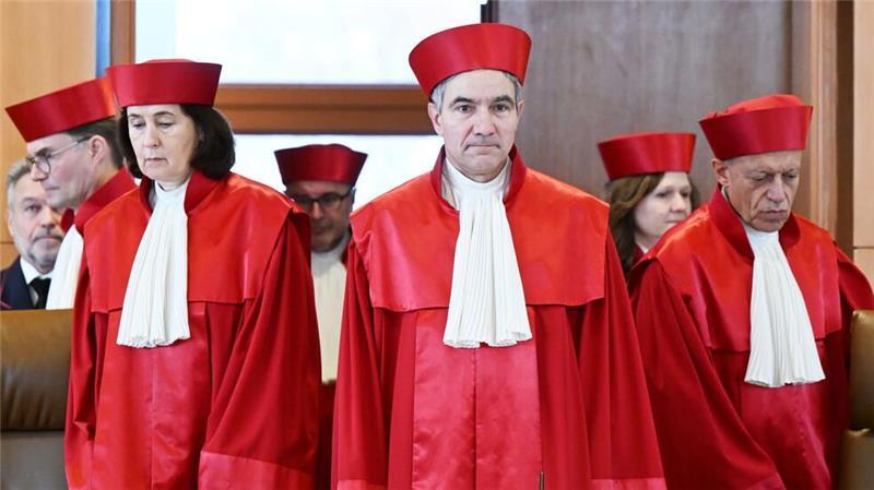 Gerichtspräsident Harbarth verkündete das Urteil.