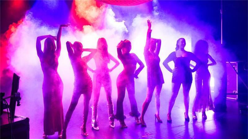 Models aus der Region bei GNTM: Heidi Klum bringt sie zum Weinen Germany’s Next Topmodel – by Heidi Klum: Valeria (links) aus Bremerhaven ist weiter dabei.