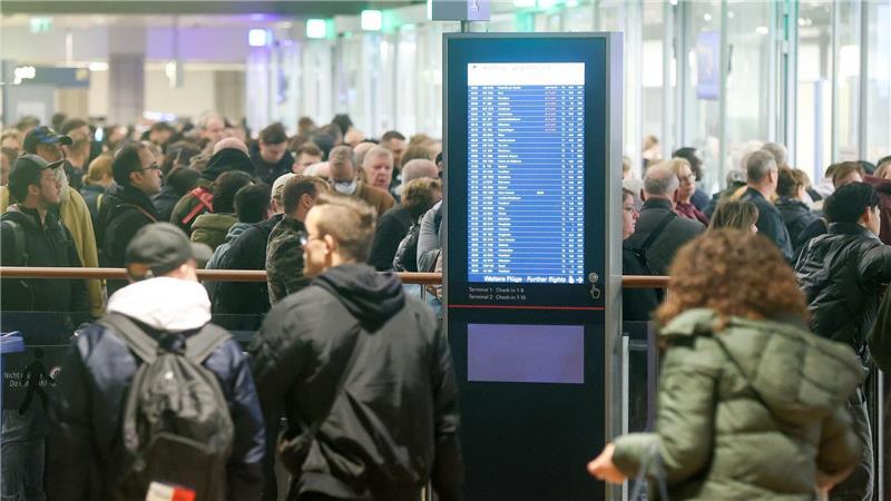 Gern fliegen die Passagiere aber auch in den Schnee. Zu den klassischen Skizielen gehören unter anderem Klagenfurt, Bozen, Salzburg und Innsbruck, aber natürlich auch schon München.