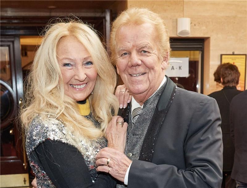 Gesangsduo Judith und Mel bei einer Gala-Premiere.