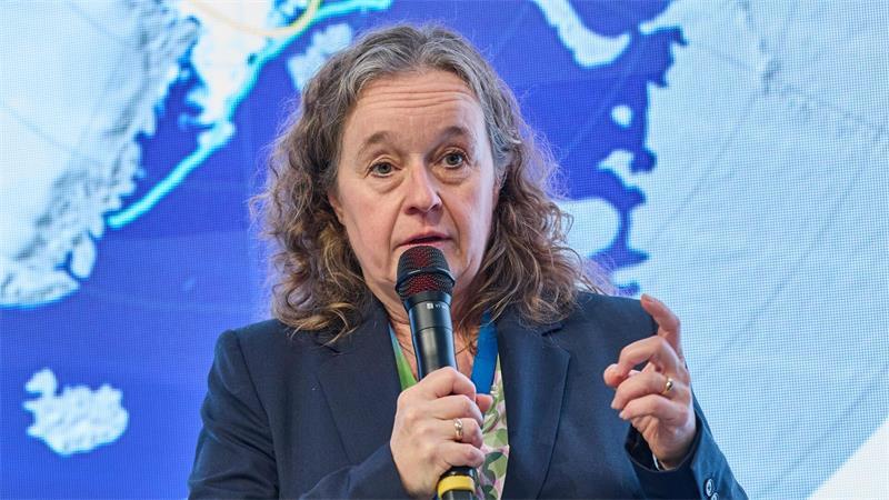 Gesine Mollenhauer, Vizedirektorin am Alfred-Wegener-Institut, spricht während des 16. Extremwetterkongresses. 