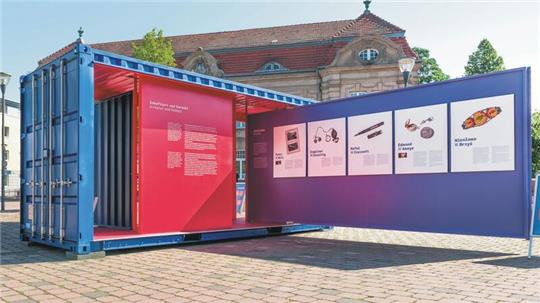Gestohlene Erinnerung: Die Wanderausstellung #StolenMemory ist ab Donnerstag in der Gedenkstätte Lager Sandbostel zu sehen.